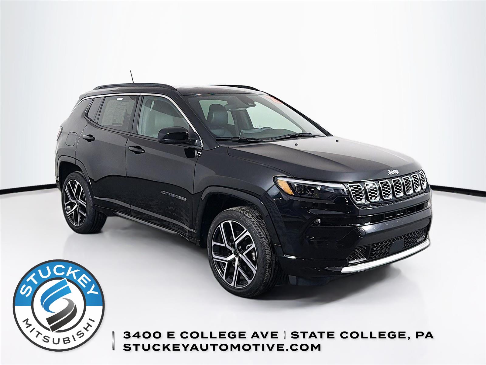Diamond Black Crystal Pearlcoat 2025 Jeep Compass Limited 4WD SUV / Crossover Four-Wheel Drive 8-Speed Automatic