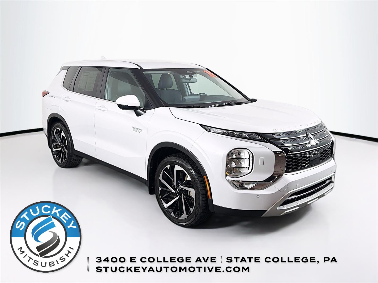 White Diamond 2024 Mitsubishi Outlander Hybrid Plug-in SE S-AWC SUV / Crossover All-Wheel Drive Automatic