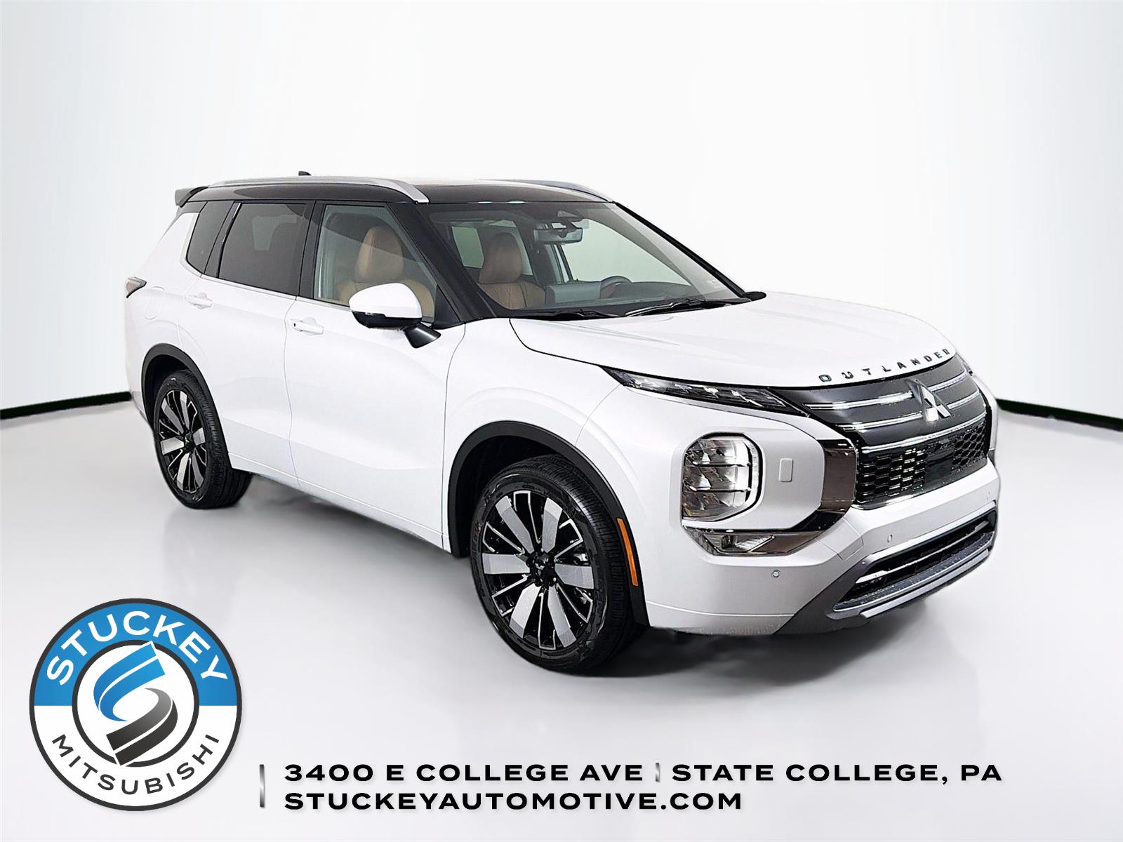 White Diamond/Black Roof 2026 Mitsubishi Outlander SUV / Crossover Front-Wheel Drive Continuously Variable Transmission