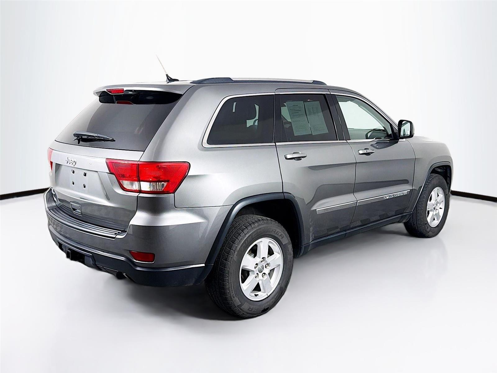 View vehicle photo 7