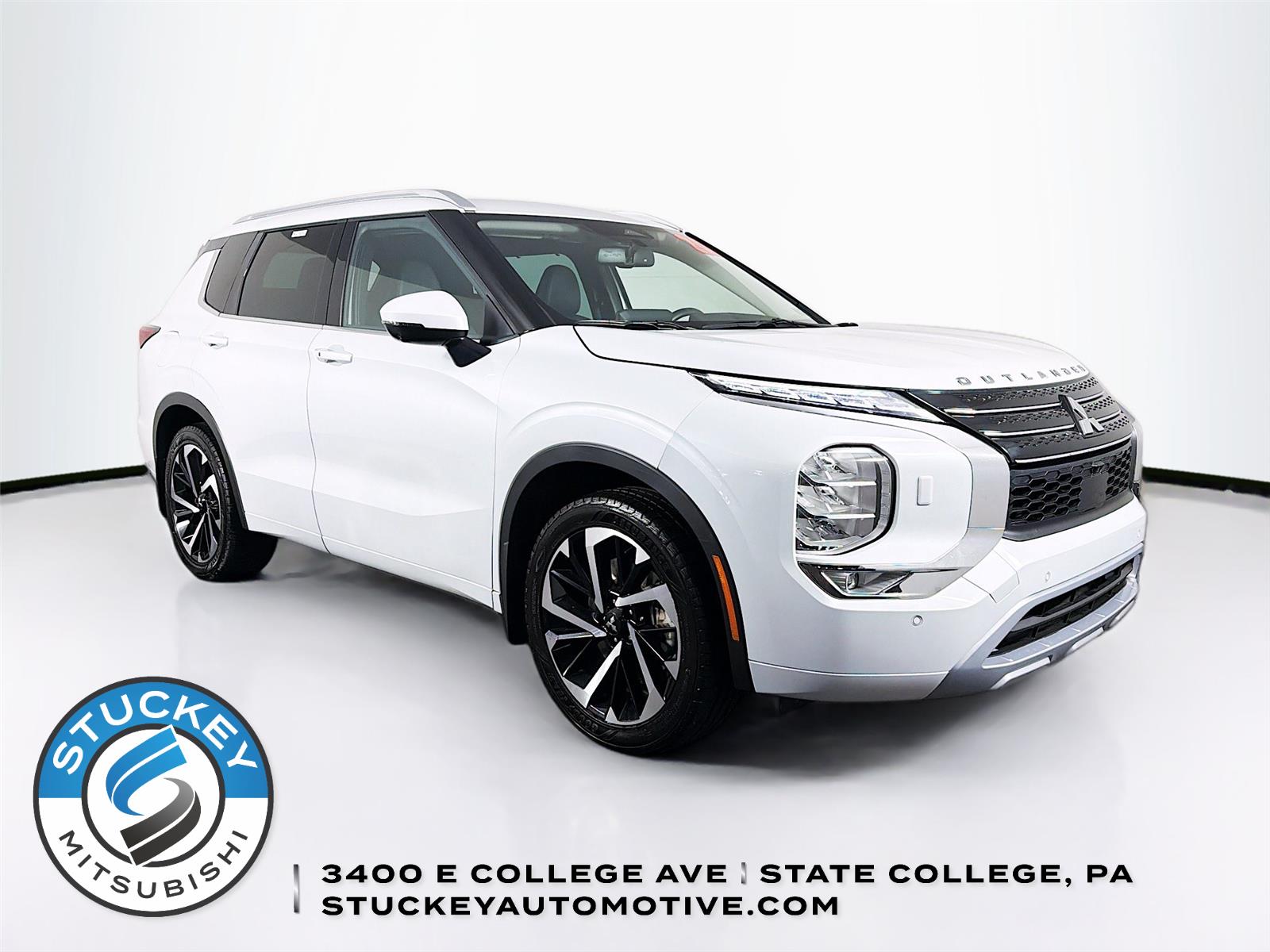 White Diamond 2023 Mitsubishi Outlander SEL S-AWC SUV / Crossover All-Wheel Drive Continuously Variable Transmission