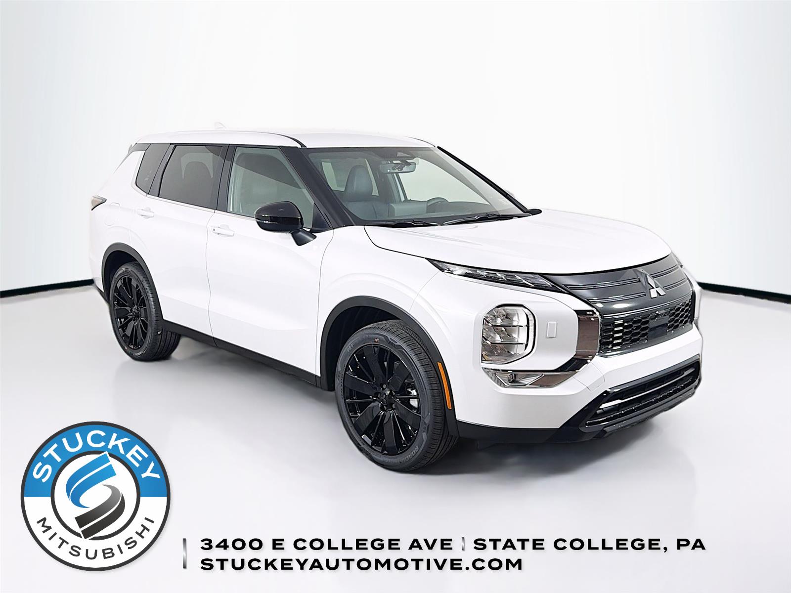 White Diamond 2026 Mitsubishi Outlander SUV / Crossover Front-Wheel Drive Continuously Variable Transmission