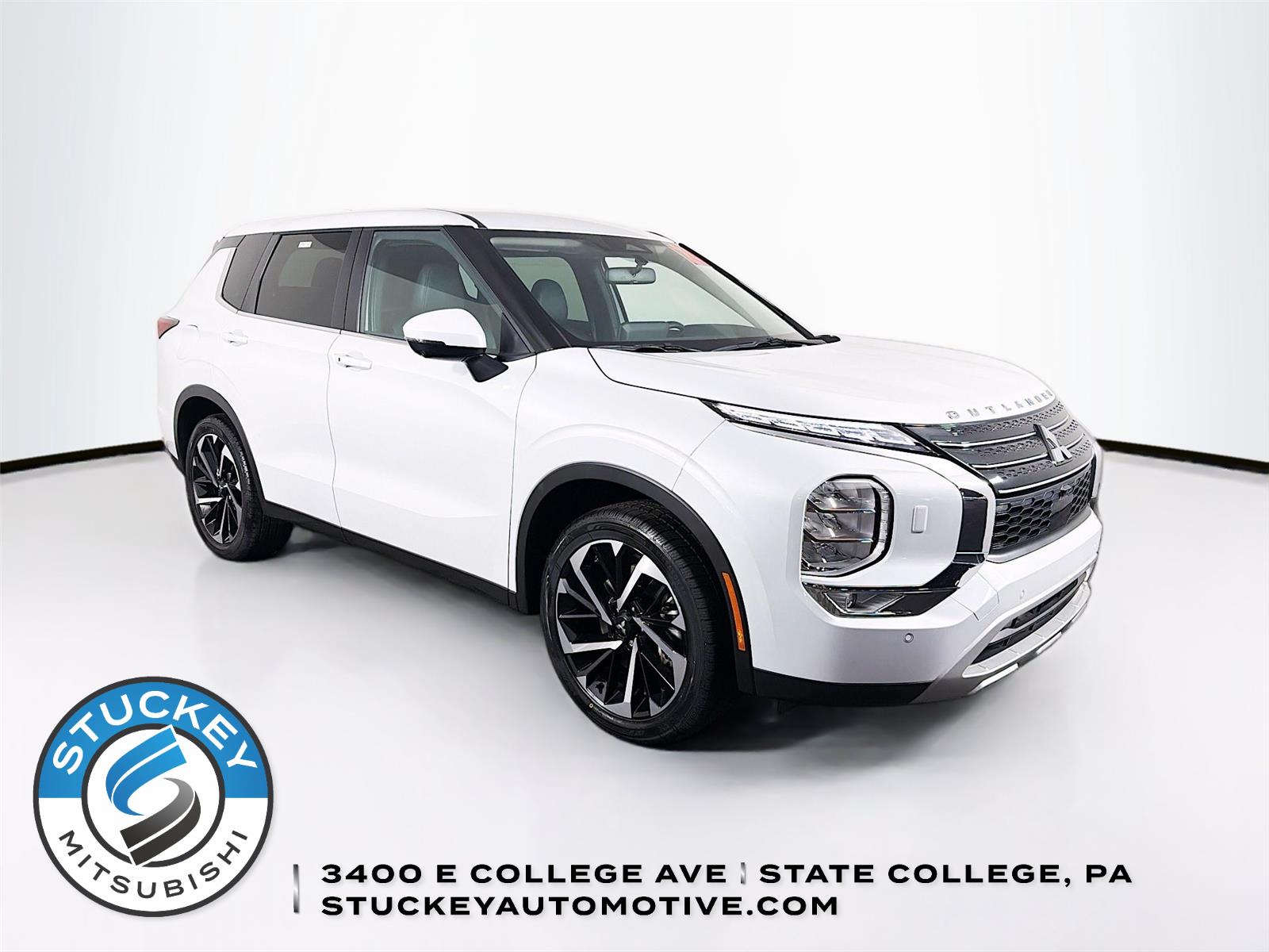 White Diamond 2024 Mitsubishi Outlander SE S-AWC SUV / Crossover All-Wheel Drive Continuously Variable Transmission