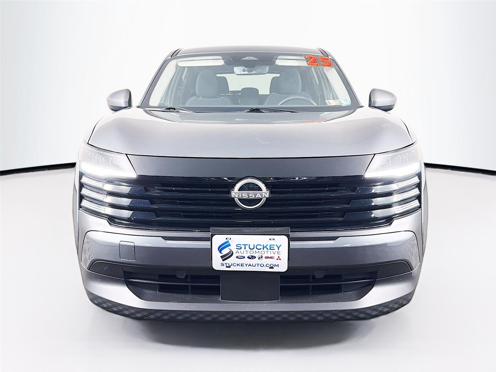 View vehicle photo 2