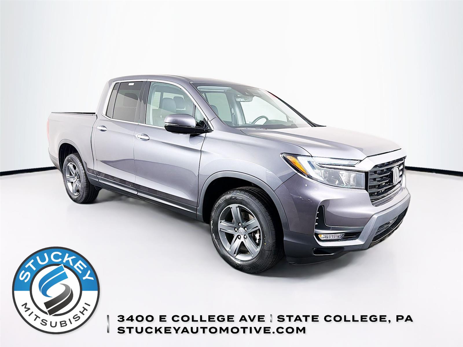 Gray (Modern Steel Metallic) 2023 Honda Ridgeline Pickup Truck All-Wheel Drive 9-Speed Automatic