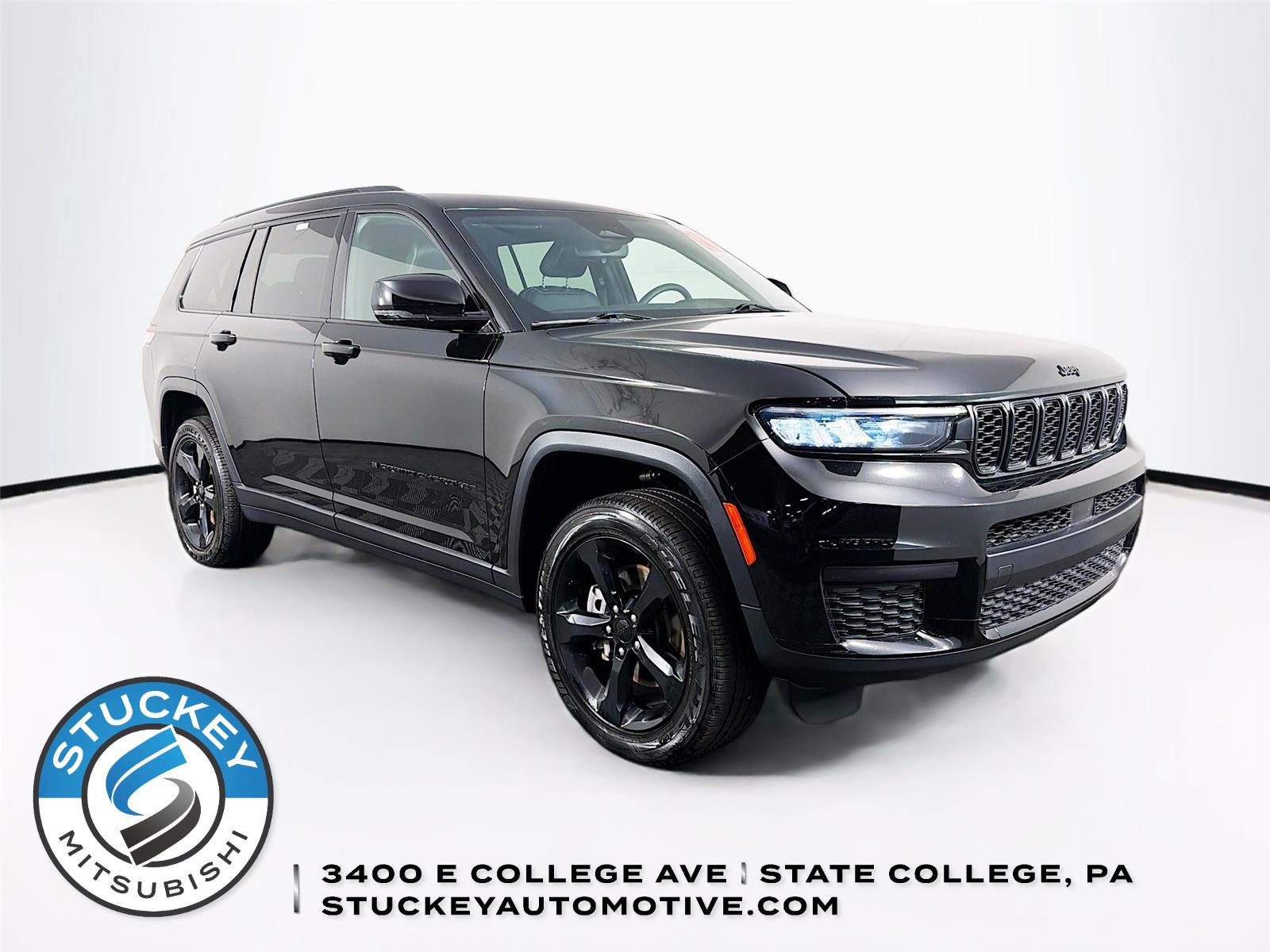 Diamond Black Crystal Pearlcoat 2024 Jeep Grand Cherokee L SUV / Crossover Four-Wheel Drive 8-Speed Automatic