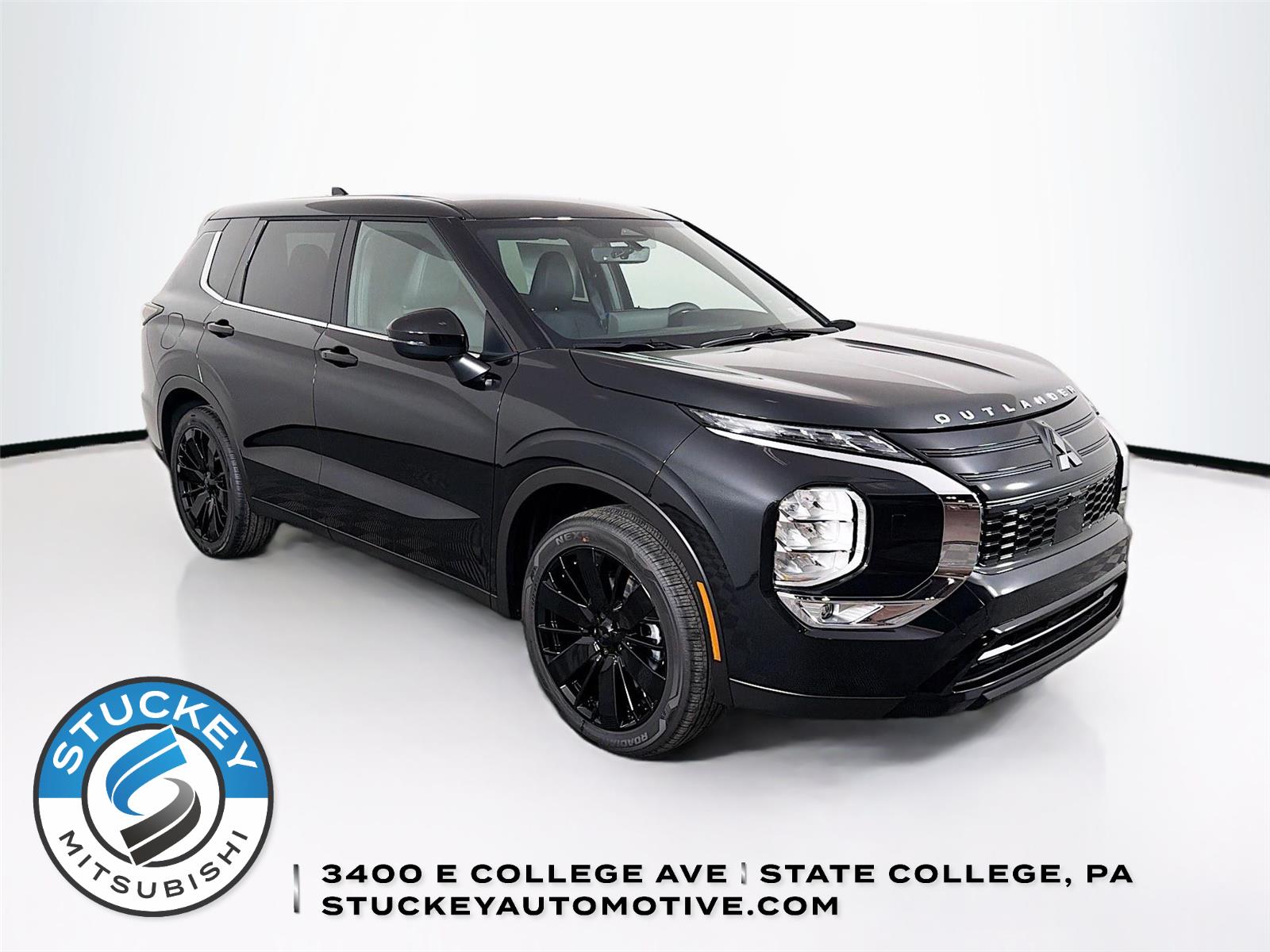 Black Diamond 2026 Mitsubishi Outlander SE FWD SUV / Crossover Front-Wheel Drive Continuously Variable Transmission