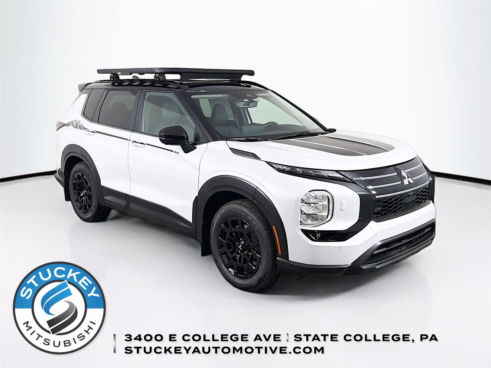 White Diamond 2026 Mitsubishi Outlander SUV / Crossover All-Wheel Drive Continuously Variable Transmission
