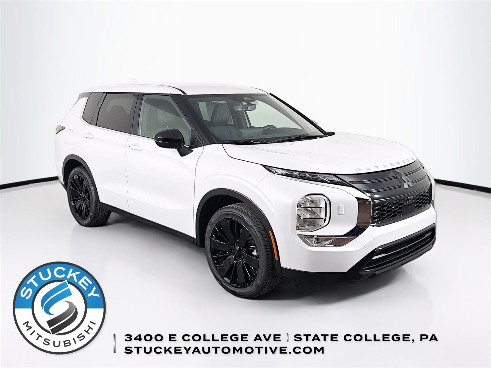 White Diamond 2026 Mitsubishi Outlander SUV / Crossover Front-Wheel Drive Continuously Variable Transmission
