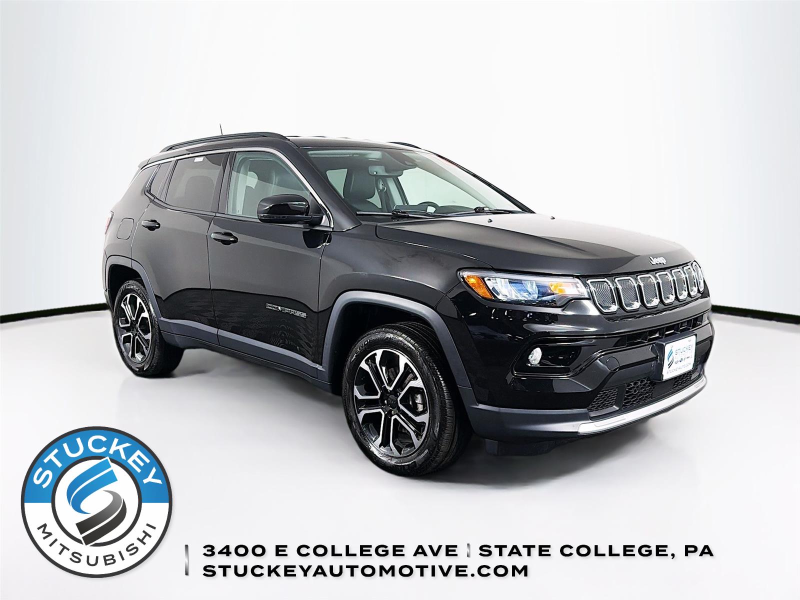 Diamond Black Crystal Pearlcoat 2022 Jeep Compass SUV / Crossover Four-Wheel Drive 9-Speed Automatic