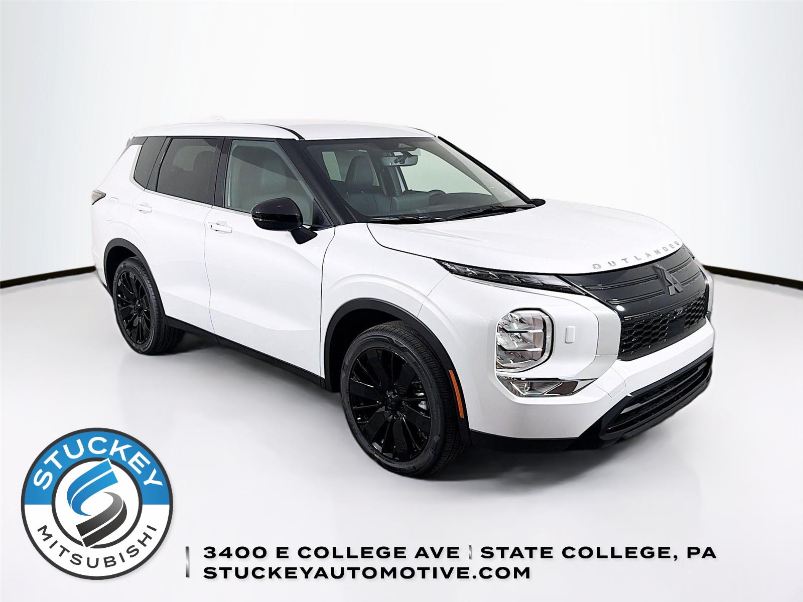 White Diamond 2026 Mitsubishi Outlander SUV / Crossover Front-Wheel Drive Continuously Variable Transmission