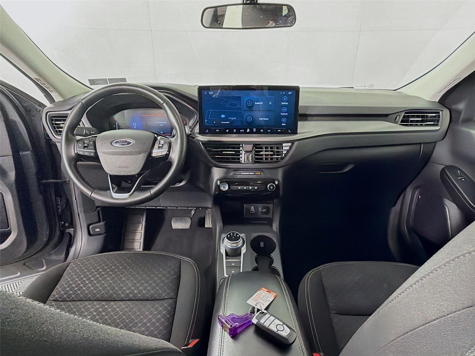 View vehicle photo 4