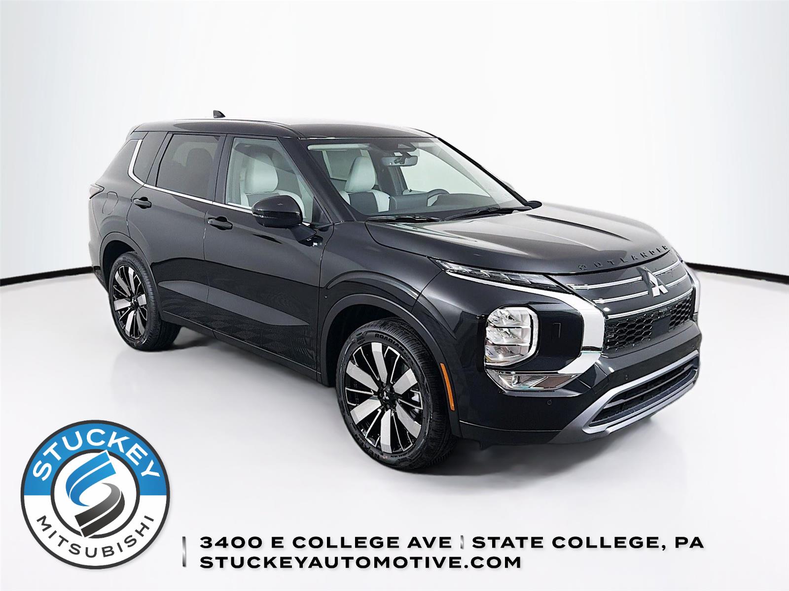 Black Diamond 2026 Mitsubishi Outlander SUV / Crossover Front-Wheel Drive Continuously Variable Transmission