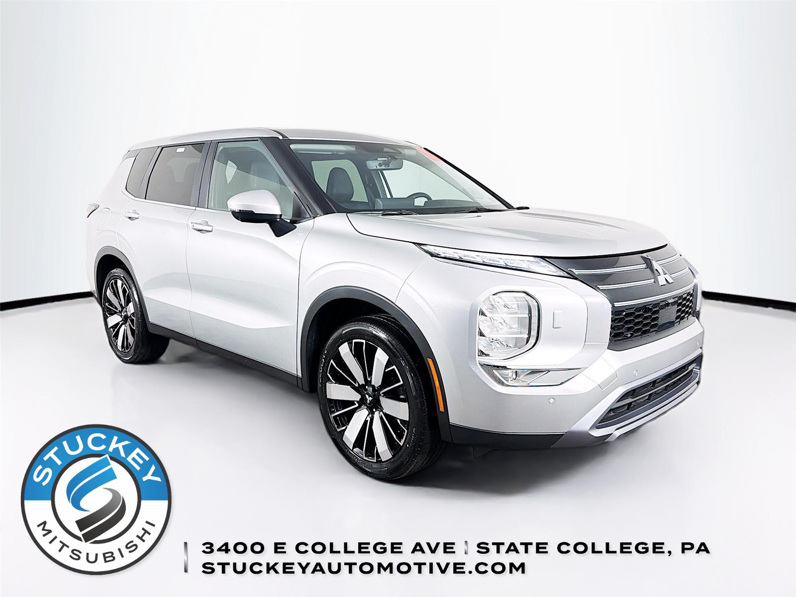 Alloy Silver Metallic 2025 Mitsubishi Outlander SUV / Crossover Front-Wheel Drive Automatic
