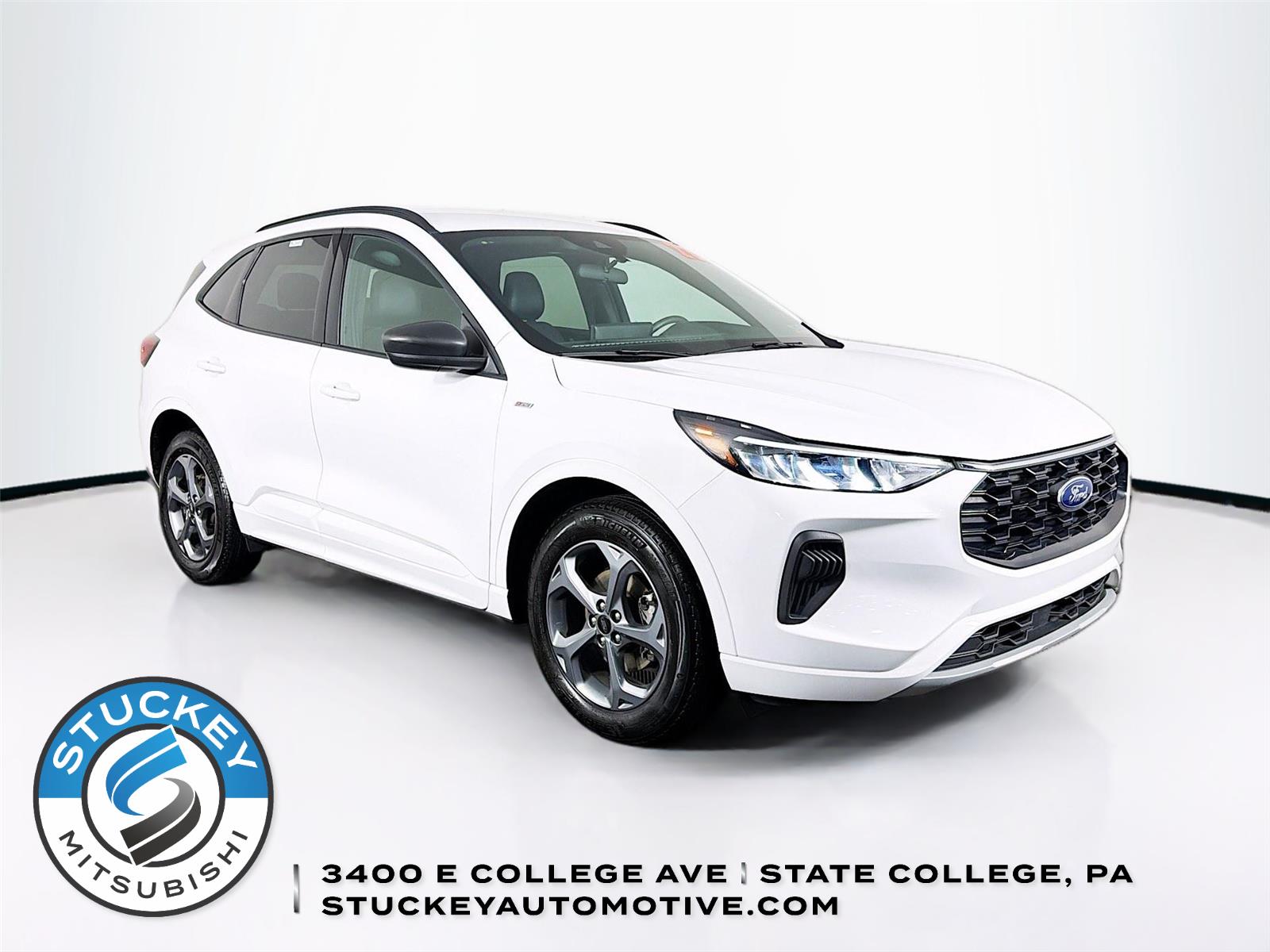 Oxford White 2023 Ford Escape SUV / Crossover All-Wheel Drive 8-Speed Automatic