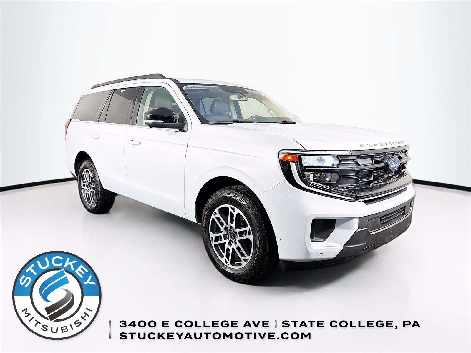 Space Silver 2025 Ford Expedition SUV / Crossover Four-Wheel Drive Automatic