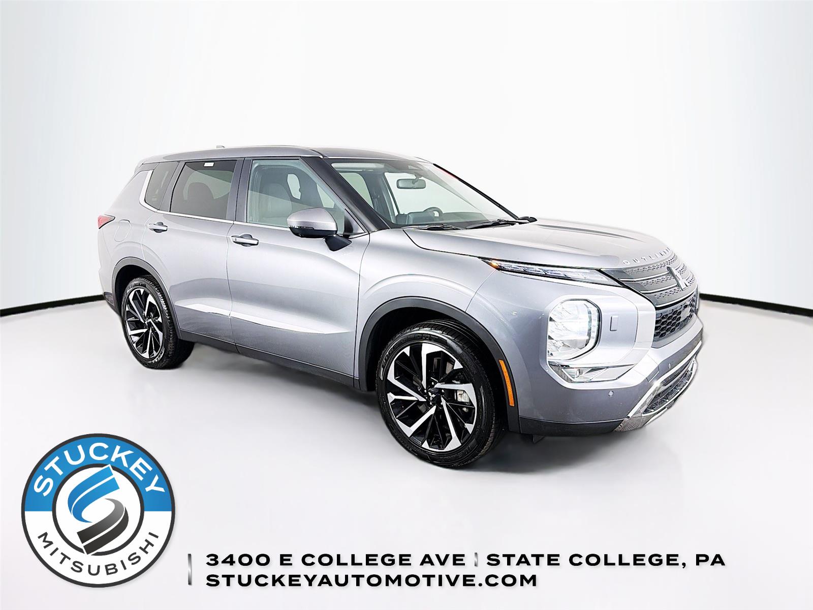 Mercury Gray Metallic 2024 Mitsubishi Outlander SUV / Crossover All-Wheel Drive Continuously Variable Transmission