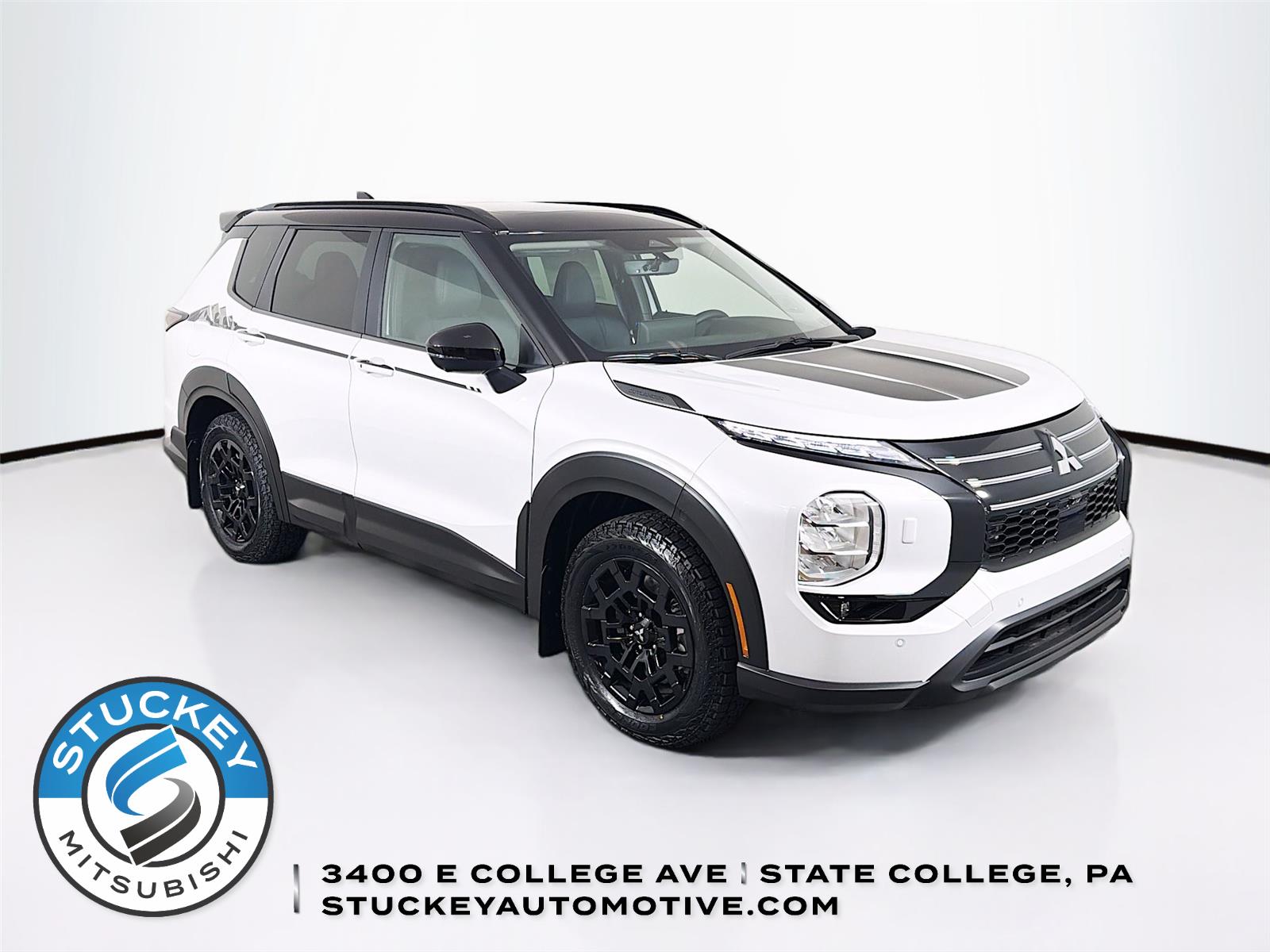 White Diamond 2026 Mitsubishi Outlander SUV / Crossover Front-Wheel Drive Continuously Variable Transmission