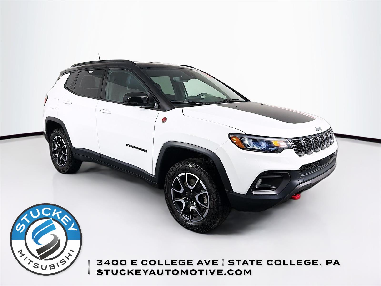 Bright White Clearcoat 2024 Jeep Compass SUV / Crossover Four-Wheel Drive 8-Speed Automatic