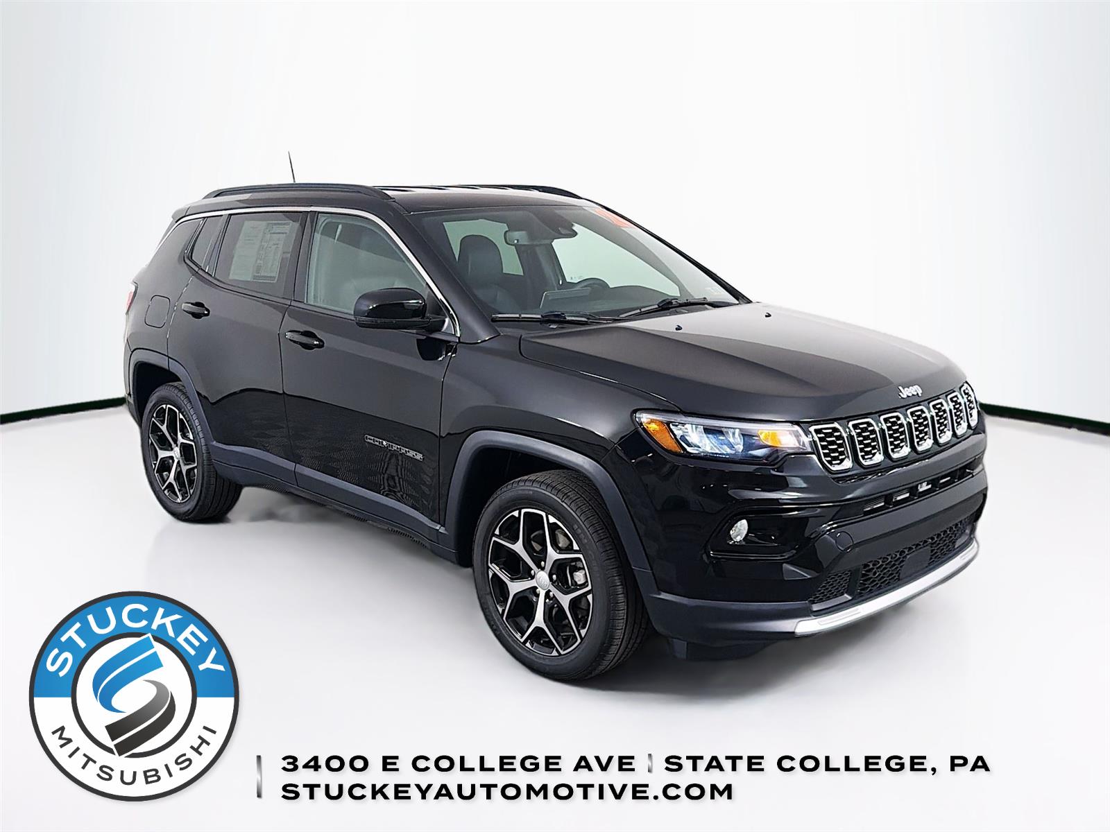 Diamond Black Crystal Pearlcoat 2024 Jeep Compass SUV / Crossover Four-Wheel Drive 8-Speed Automatic