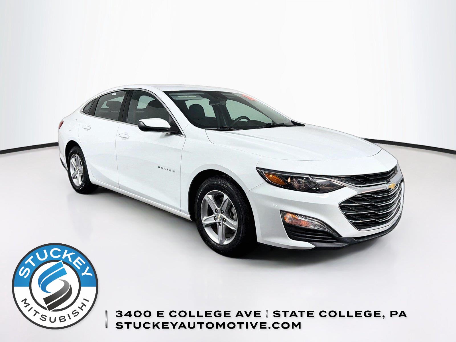 Summit White 2023 Chevrolet Malibu Sedan Front-Wheel Drive Continuously Variable Transmission