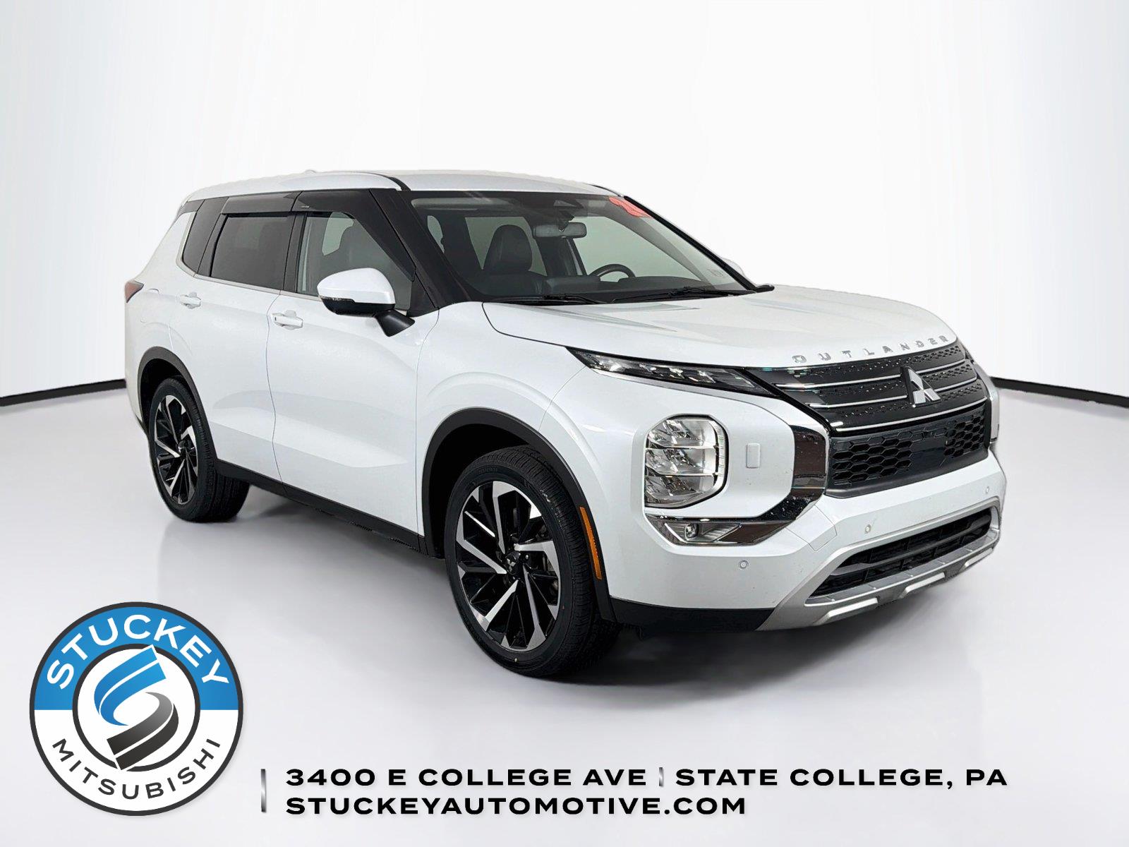 White Diamond 2024 Mitsubishi Outlander SUV / Crossover All-Wheel Drive Continuously Variable Transmission
