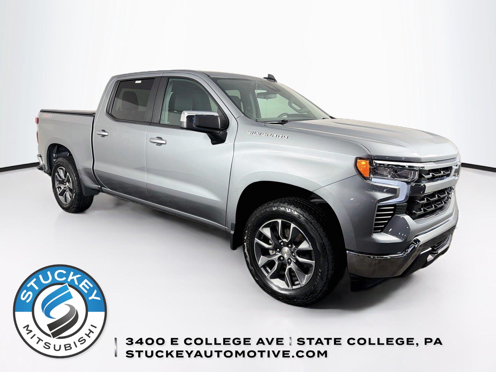 Sterling Gray Metallic 2024 Chevrolet Silverado 1500 Pickup Truck Four-Wheel Drive 8-Speed Automatic