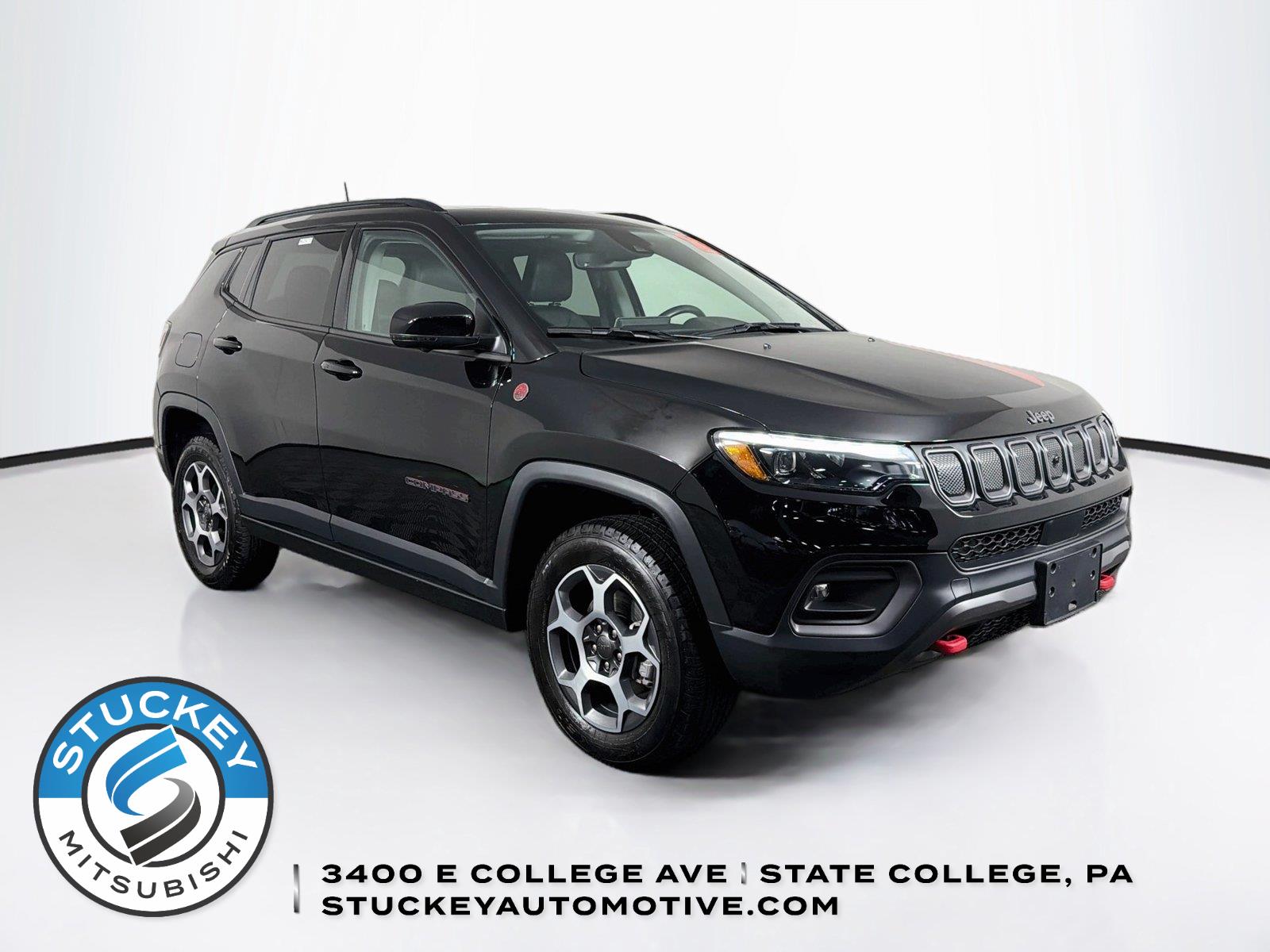 Diamond Black Crystal Pearlcoat 2022 Jeep Compass SUV / Crossover Four-Wheel Drive 9-Speed Automatic