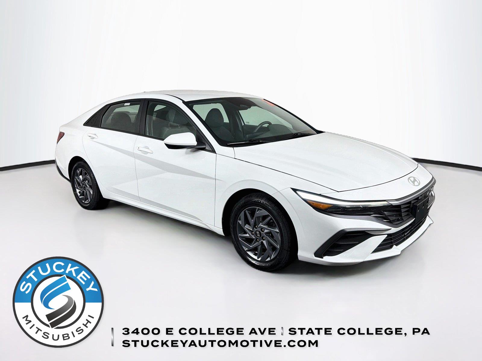 2024 Hyundai Elantra SEL FWD