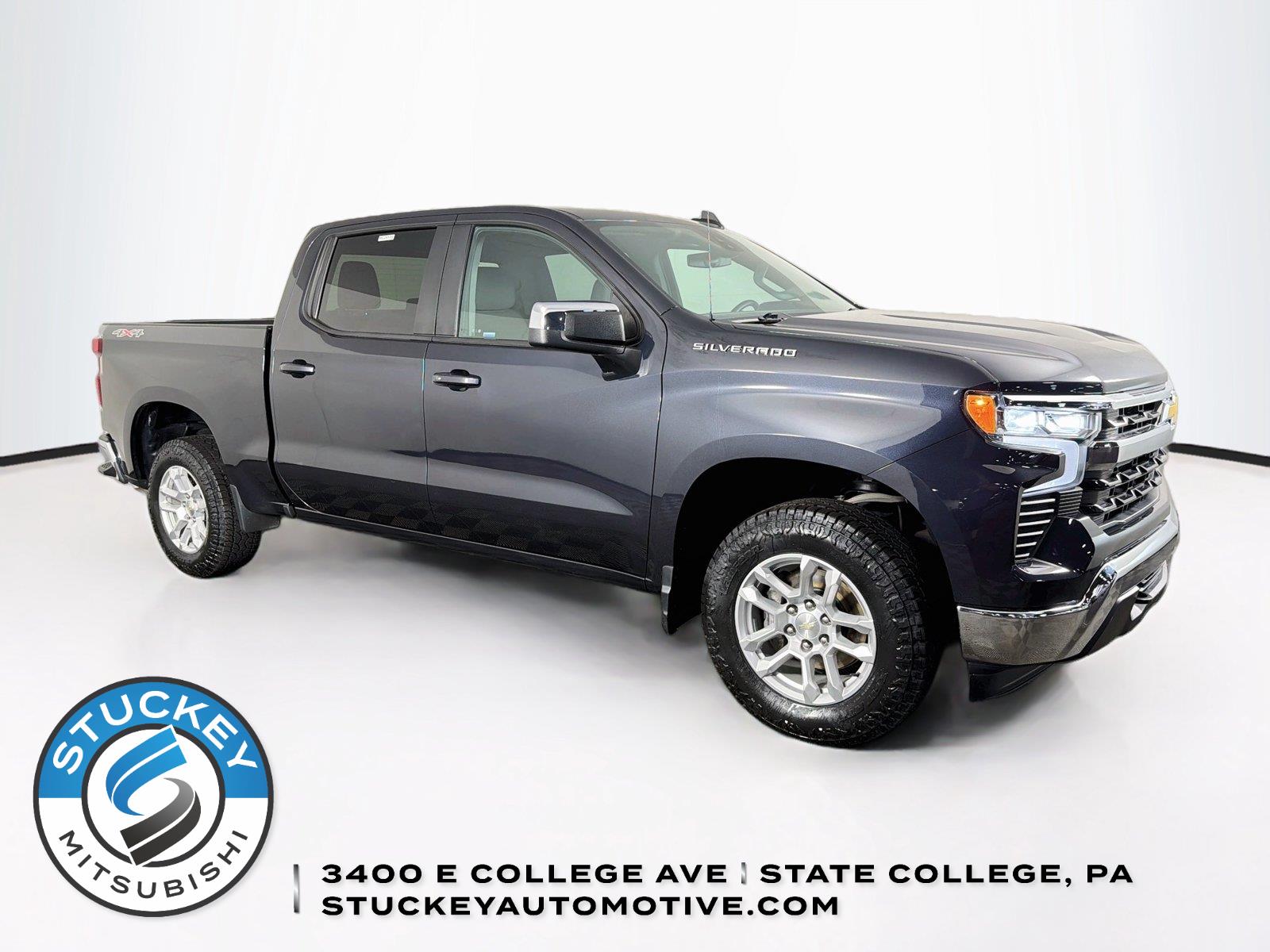 Dark Ash Metallic 2023 Chevrolet Silverado 1500 Pickup Truck Four-Wheel Drive 8-Speed Automatic