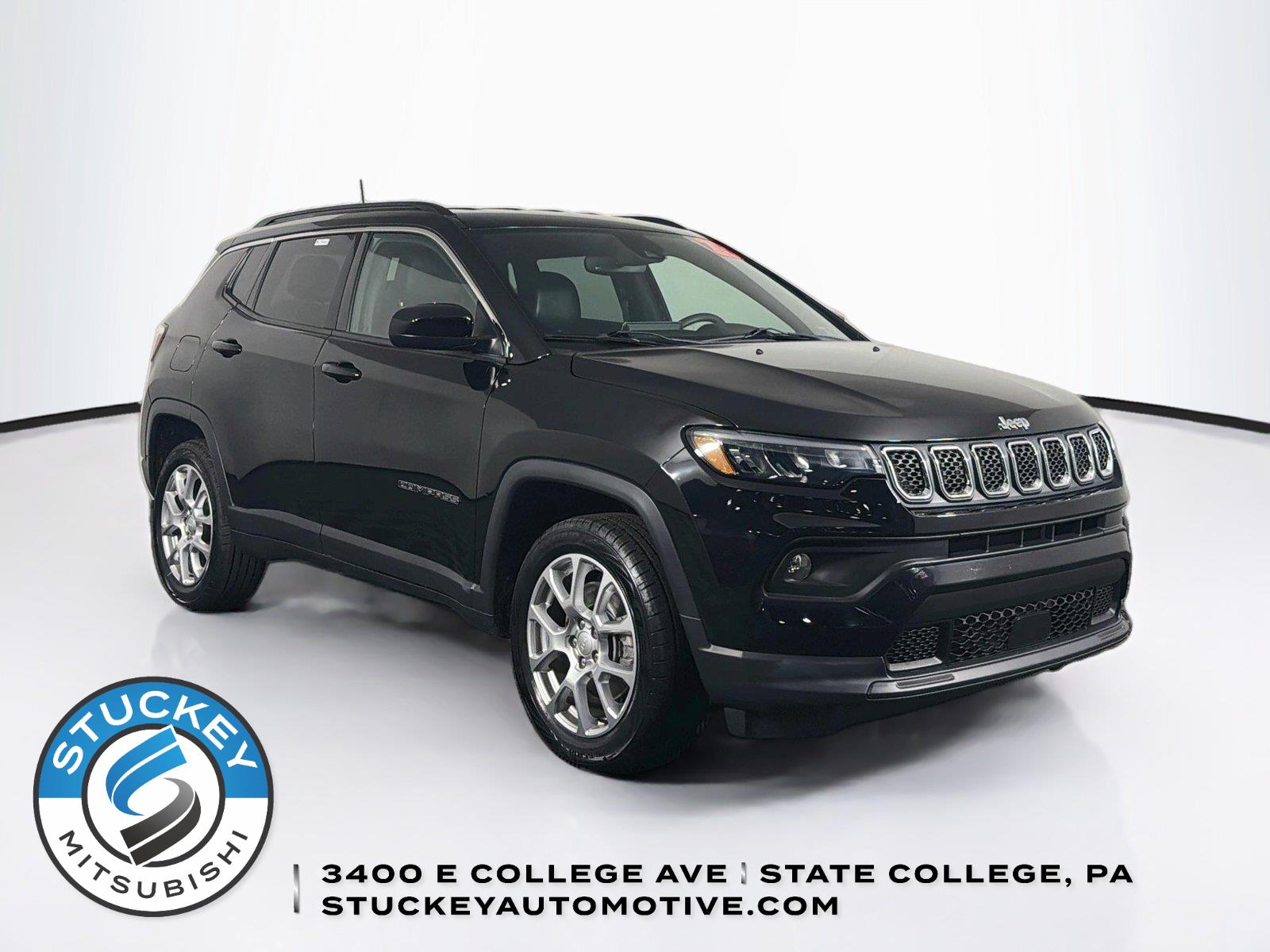 Diamond Black Crystal Pearlcoat 2023 Jeep Compass SUV / Crossover Four-Wheel Drive 8-Speed Automatic