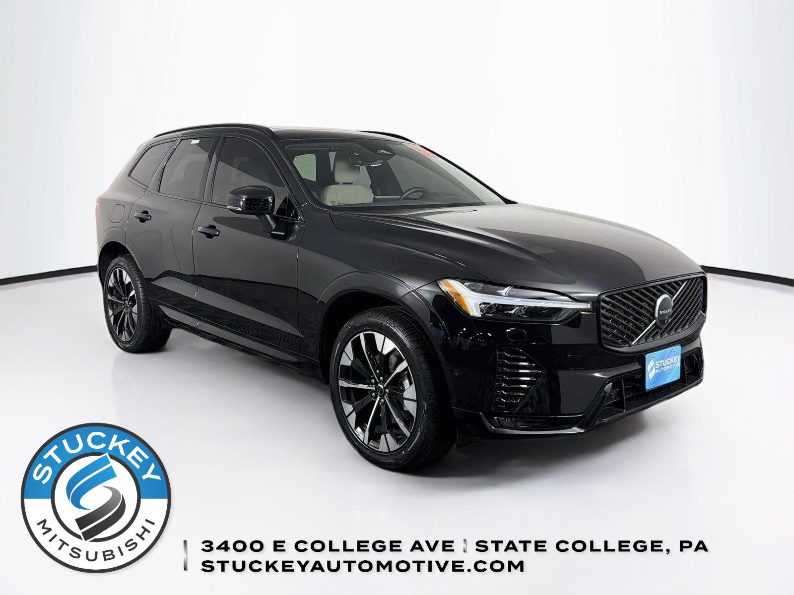 Onyx Black Metallic 2026 Volvo XC60 SUV / Crossover All-Wheel Drive Automatic