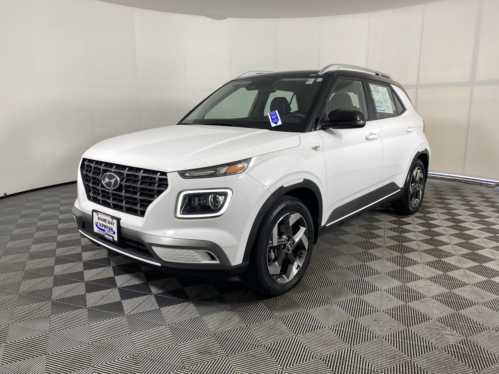 Used 2023 Lunar White Hyundai Limited image 3