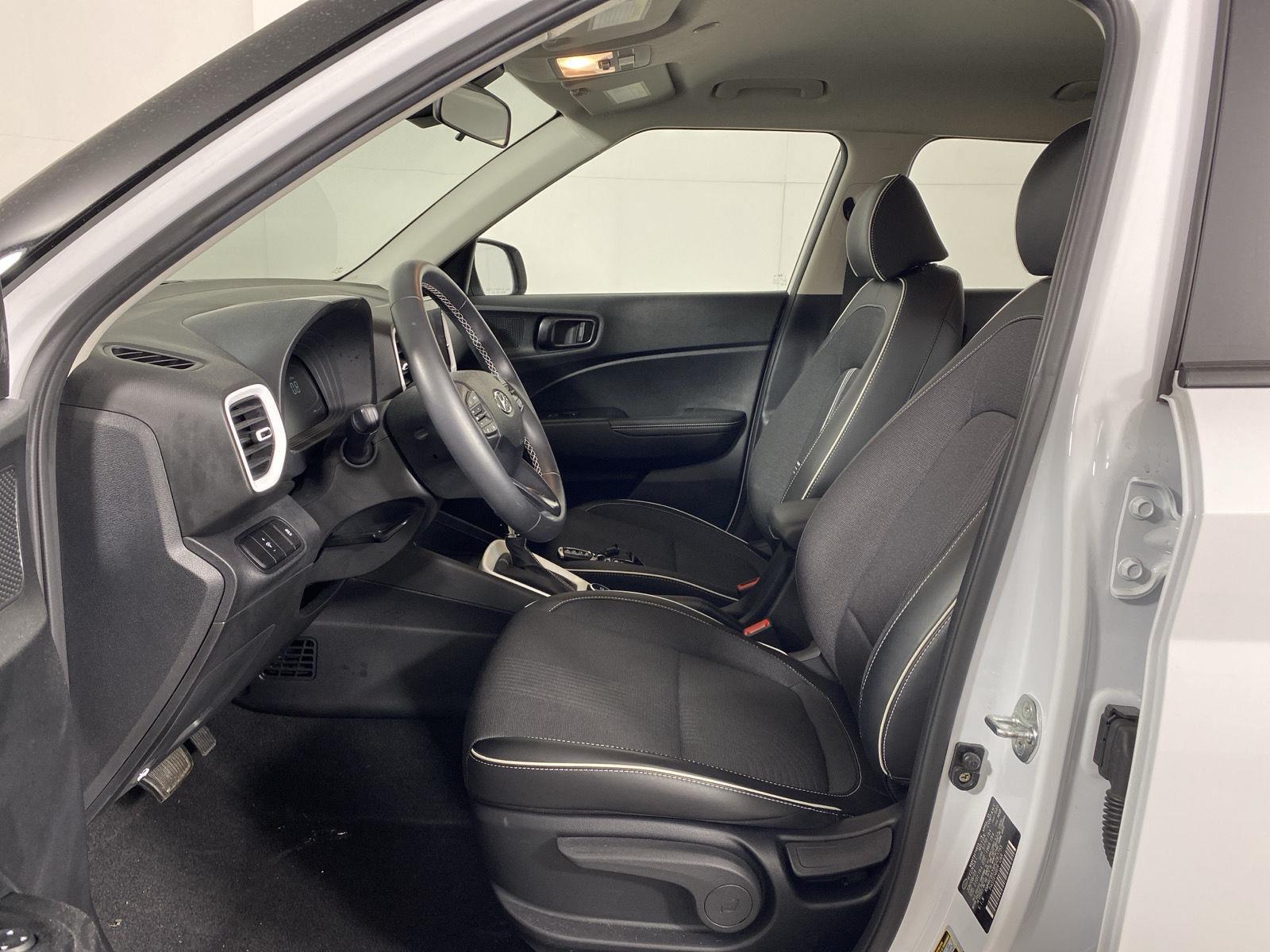 Used 2023 Lunar White Hyundai Limited image 12