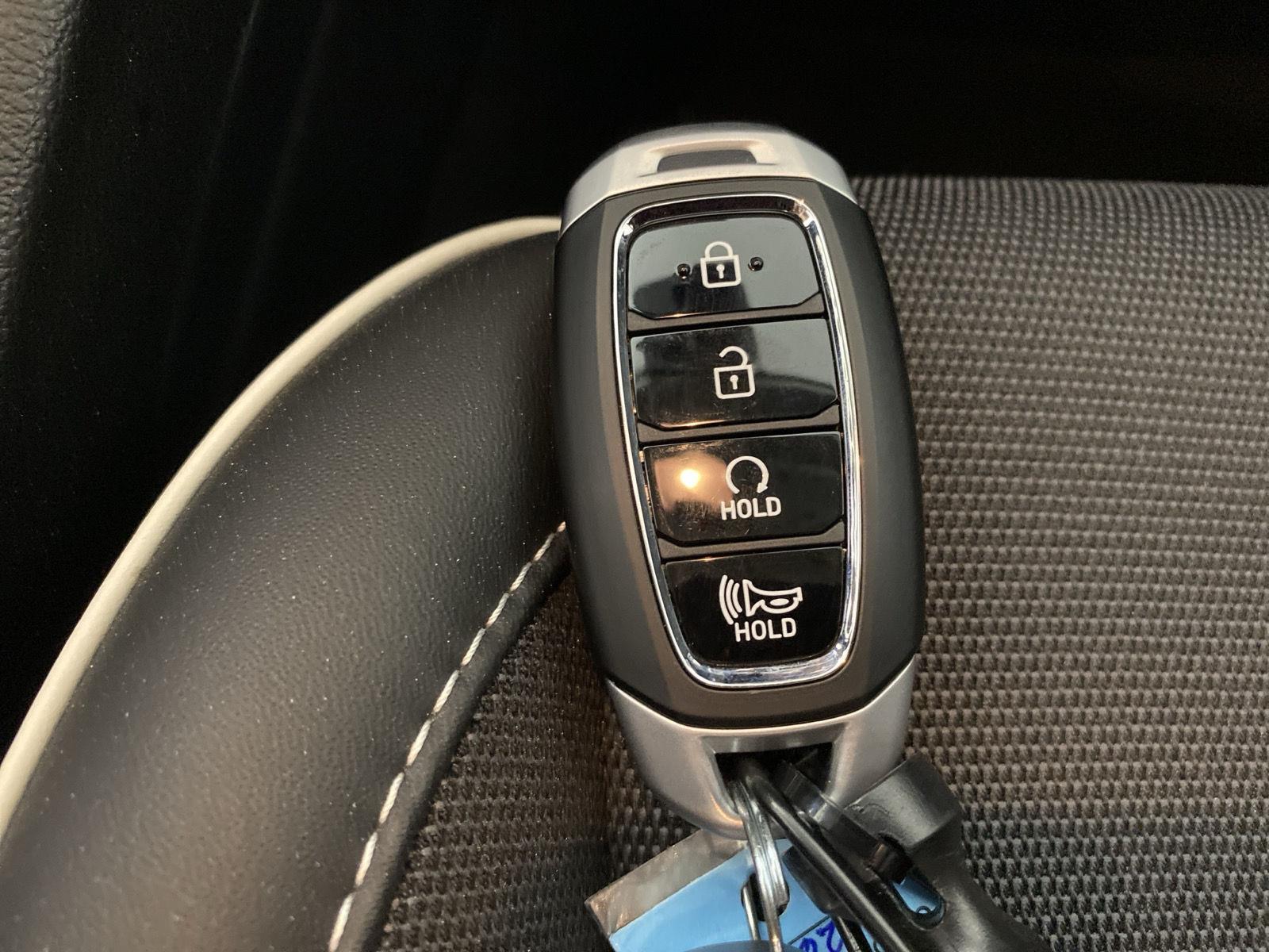 Used 2023 Lunar White Hyundai Limited image 18