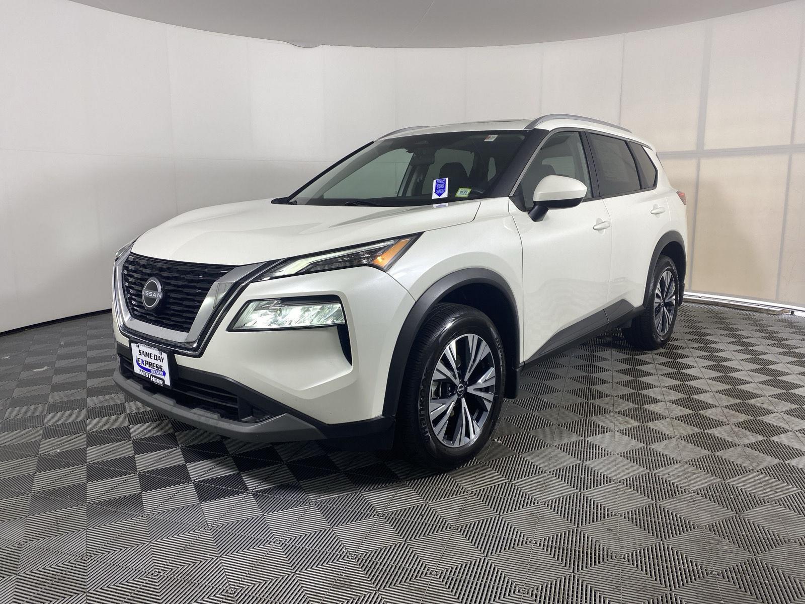Used 2023 Pearl White Tricoat Nissan SV image 3