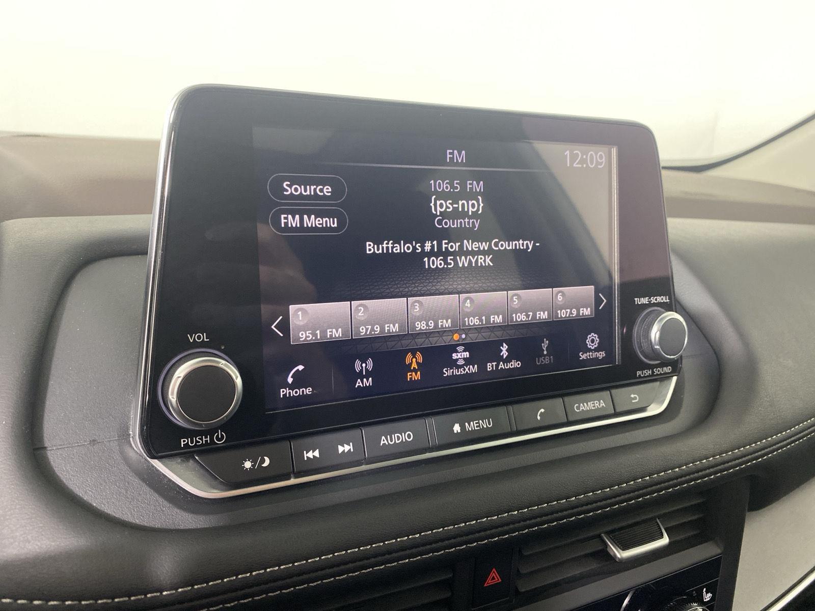 Used 2023 Pearl White Tricoat Nissan SV image 19