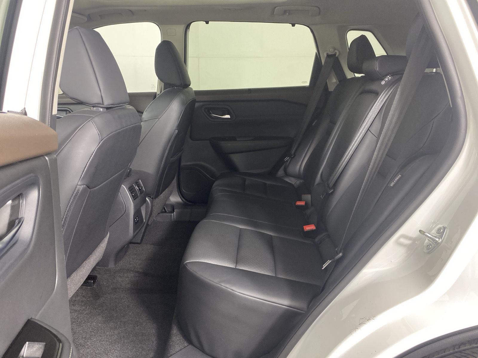 Used 2023 Pearl White Tricoat Nissan SV image 24