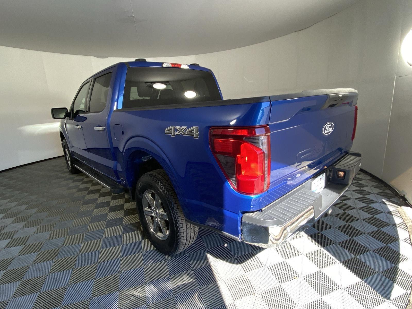 Used 2025 Atlas Blue Ford XLT image 5