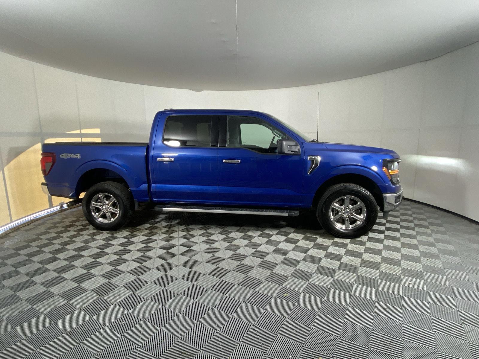 Used 2025 Atlas Blue Ford XLT image 8