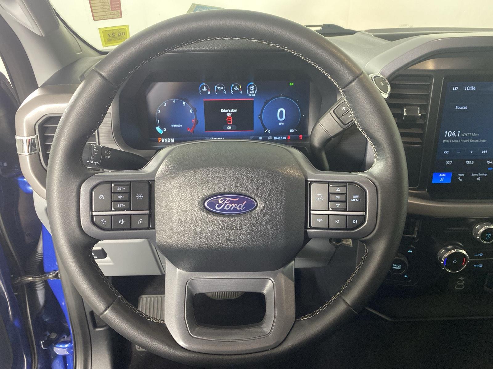 Used 2025 Atlas Blue Ford XLT image 12
