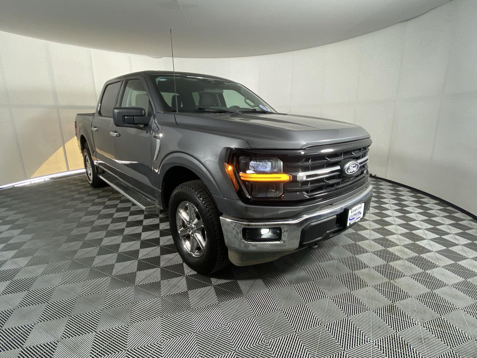 Used 2025 Carbonized Gray Ford XLT image 9
