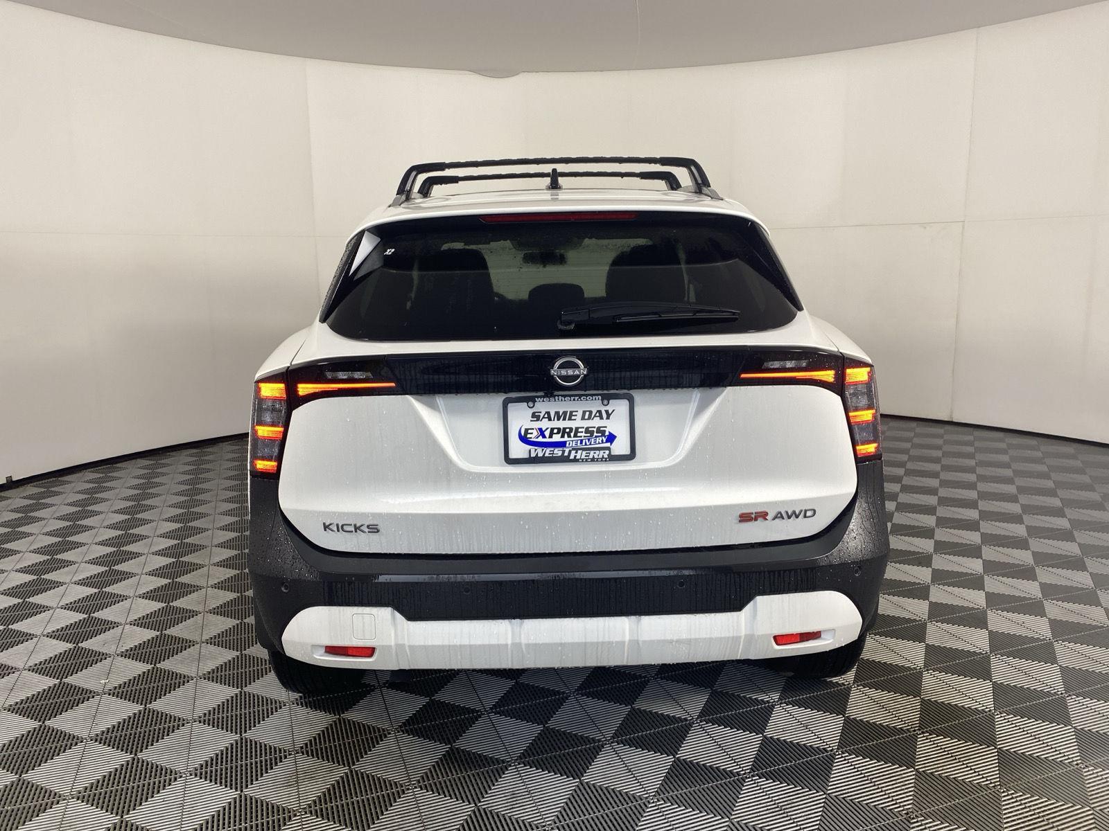 New 2026 Aspen White Nissan SR image 16
