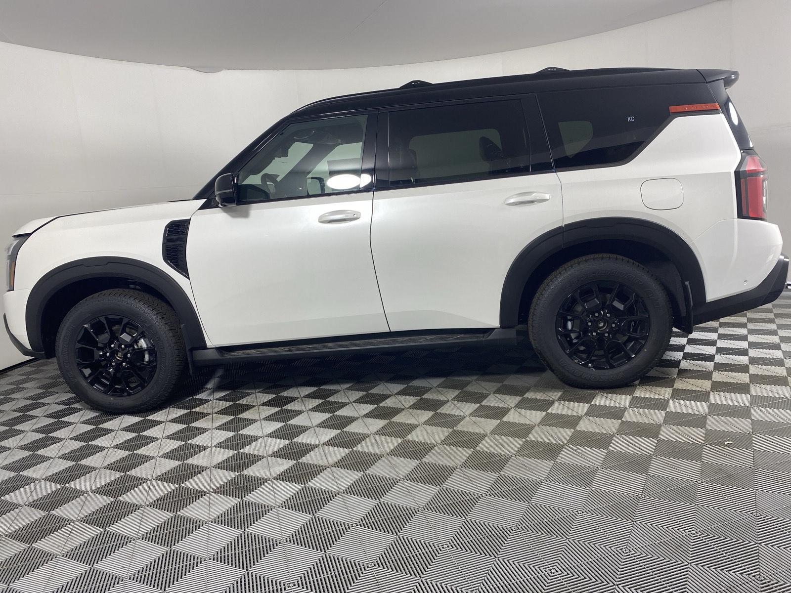 New 2026 Aspen White Nissan PRO-4X image 7