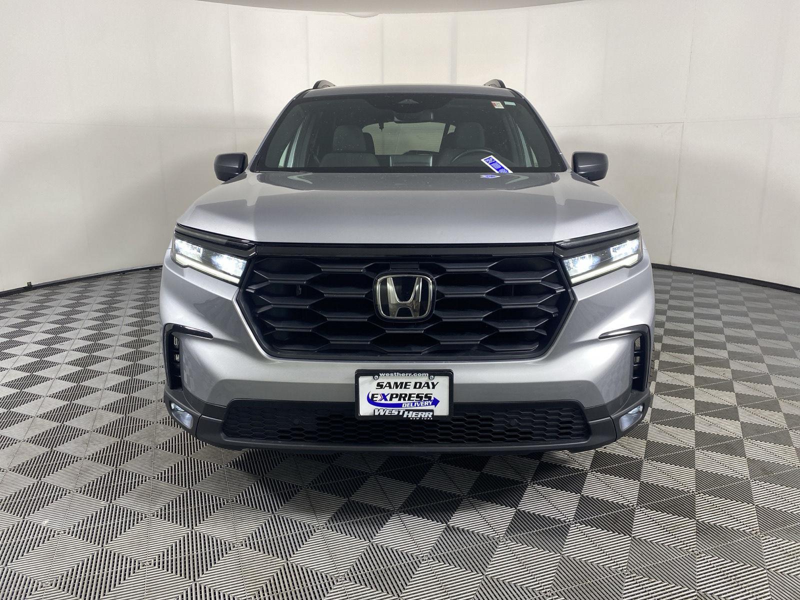 Used 2025 Lunar Silver Metallic Honda Sport image 2