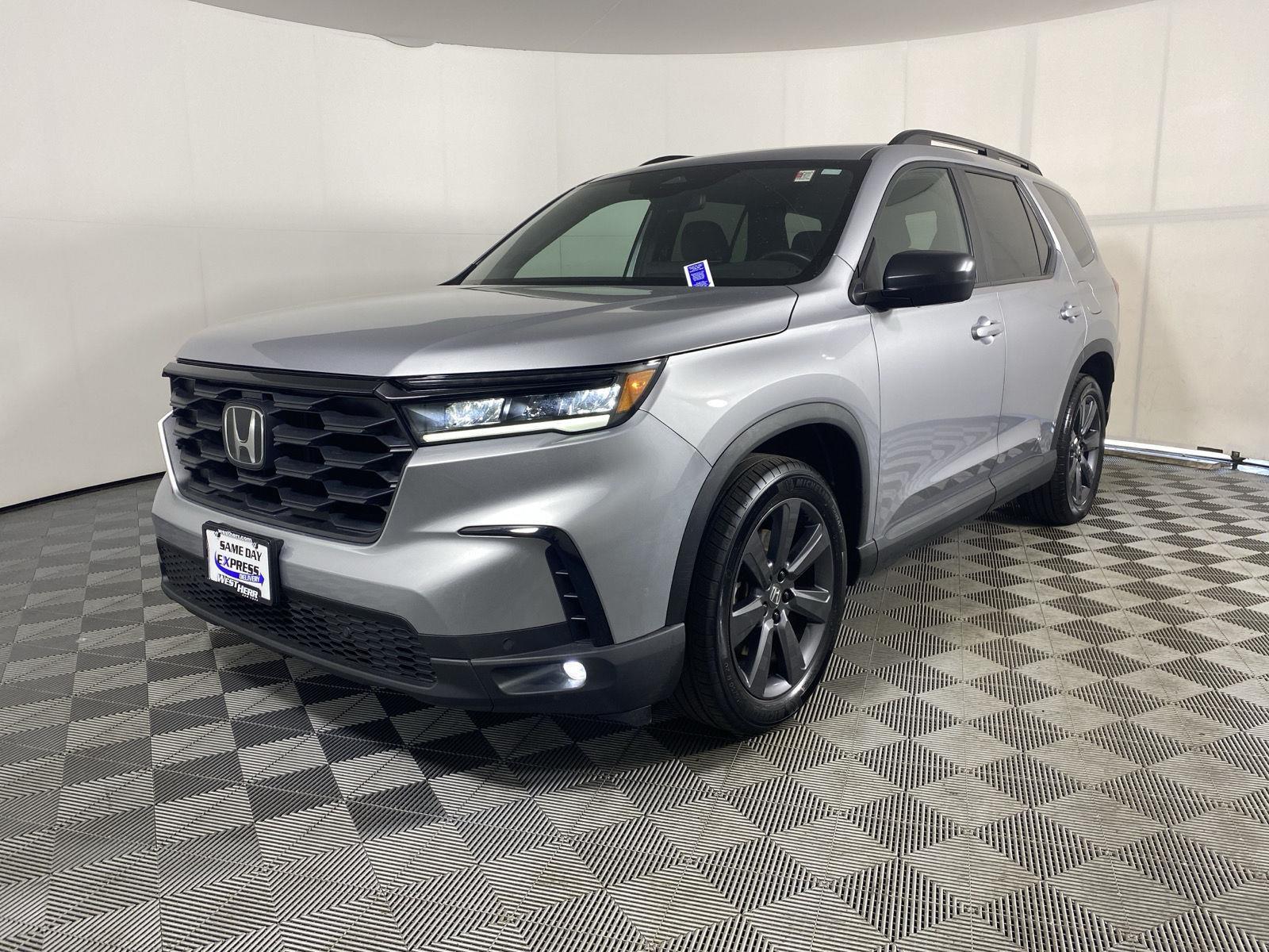 Used 2025 Lunar Silver Metallic Honda Sport image 3