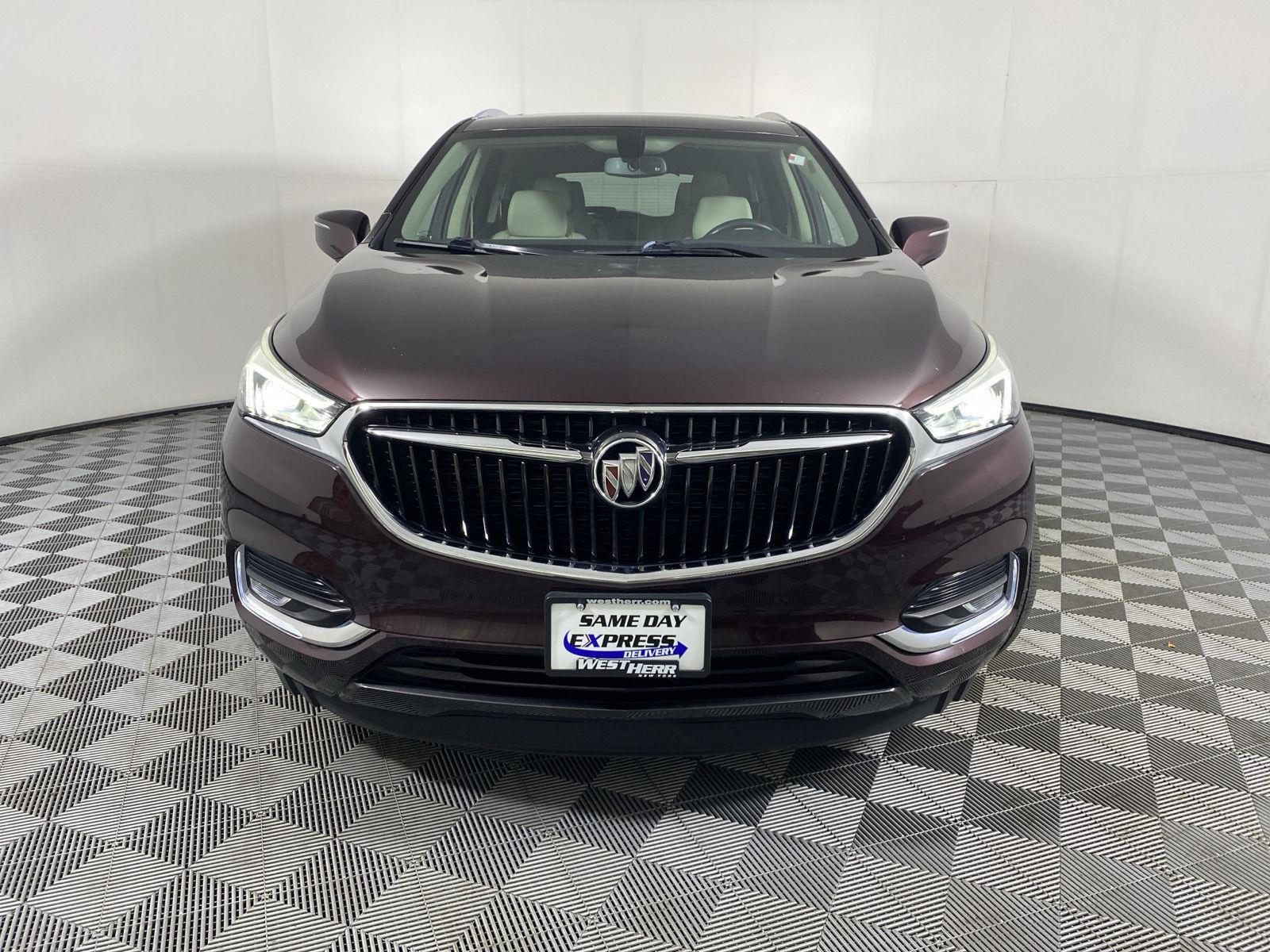 Used 2018 Black Cherry Metallic Buick Essence image 2
