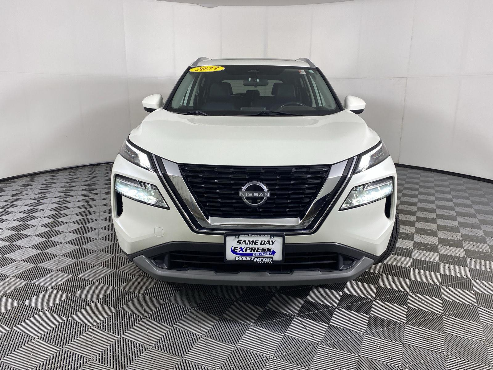 Certified Used 2023 Pearl White Tricoat Nissan SV image 2