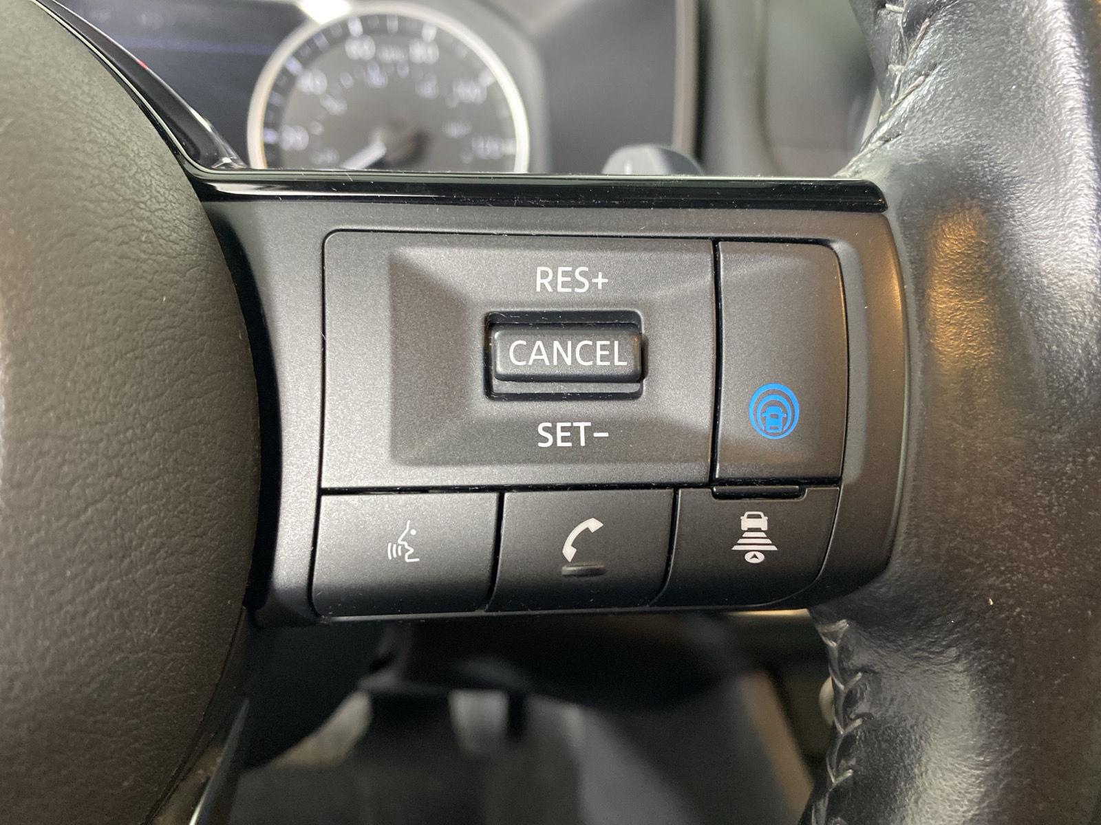 Certified Used 2023 Pearl White Tricoat Nissan SV image 17