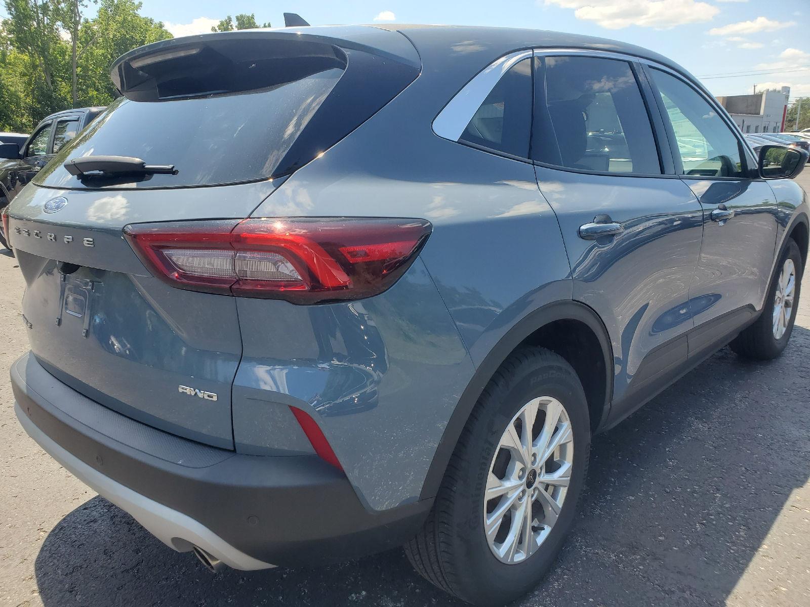 Used 2023 Vapor Blue Ford Active image 2
